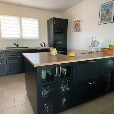 Herault Agreable Maison Avec Piscine Semesterbostad Vailhauques
